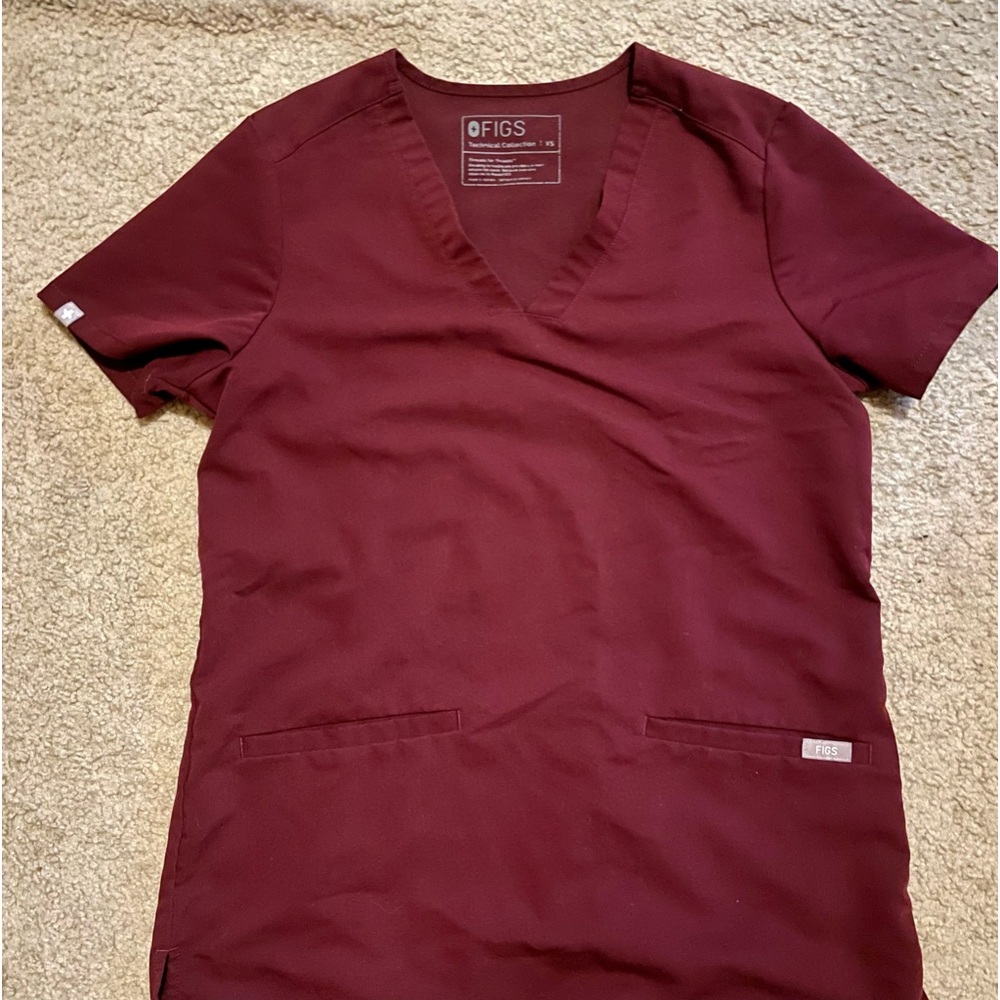 FIGS Women’s Burgundy Scrub top